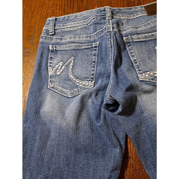 Size 5/6 Short Maurices Distressed Denim Blue Jeans with Pockets and Belt Loops - Picture 8 of 8